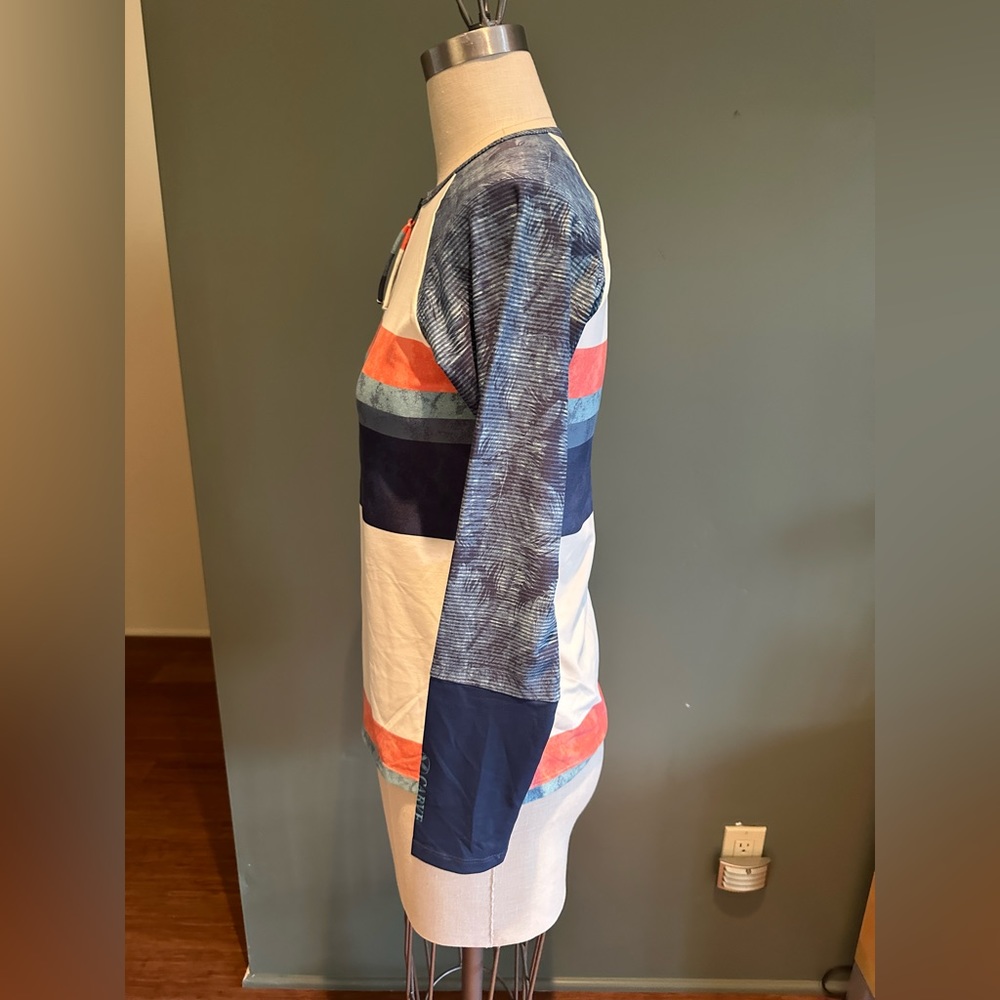 Carve Designs Kona Rashguard Size Small - Picture 2 of 6